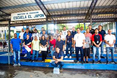 Funcionarios de Mitradel apoyan la educacin en Panam