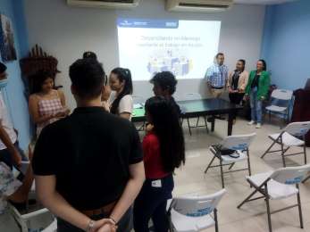 Capacitan a jvenes herreranos para su primera experiencia laboral en Panam