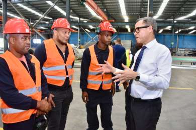 Ministro de Trabajo de Repblica Dominicana supervisa reinicio de labores en dos empresas 