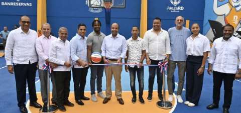 Banreservas entrega cancha remozada en El Manguito en Repblica Dominicana