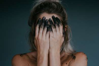 Problemas digestivos y descontrol en el peso, afecciones relacionadas con Burnout