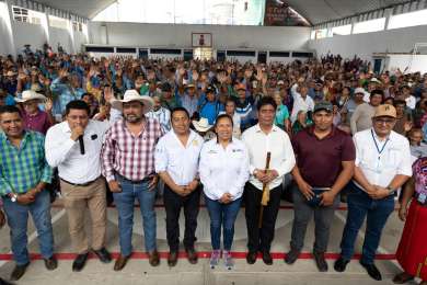 Entregan notificaciones del Programa de Aporte Econmico del Adulto Mayor tras 16 aos de exclusin en Guatemala