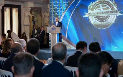 Rep�blica Dominicana reconoce aporte de trabajadores y empresas con Premio al M�rito Laboral