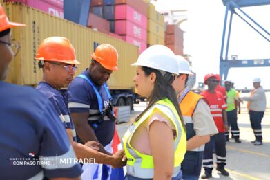 Reactivaci�n del Puerto de Crist�bal avanza con estabilidad laboral y respeto a derechos de los trabajadores