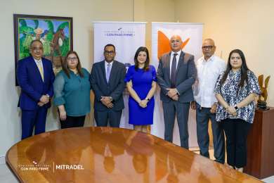 Mitradel respalda firma de nueva convenci�n colectiva en el sector el�ctrico