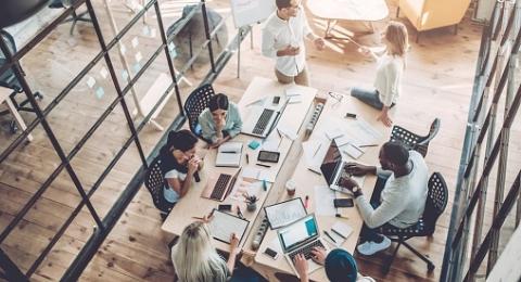 Lealtad hacia empleadores y mayor salud mental, beneficios del trabajo hbrido