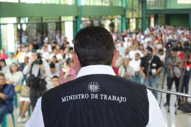 Visita Ministro del Trabajo de El Salvador ciudad occidental de Santa Ana