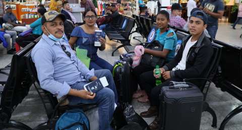 Trabajadores agrcolas hondureos inician travesa hacia Espaa