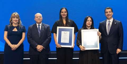 Distinguen al liderazgo de gerentes en Banco Popular