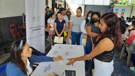 Llevan a cabo jornadas de contratacin en el municipio de Ciudad Arce en El Salvador
