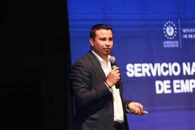 Sigue gira por el empleo en San Salvador
