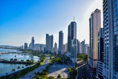 Destacan beneficios de emigrar y residir en Panam