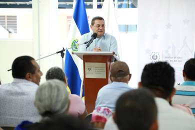 Parte sptimo contingente de trabajadores salvadoreos hacia Canad