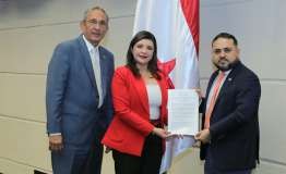 Presentan proyecto para establecer rgimen especial destinado a trabajadores de bananeras en Panam
